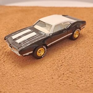 Hot Wheels Oldsmobile 442 Black White Stripes Gold Wheels 1:64 Malaysia